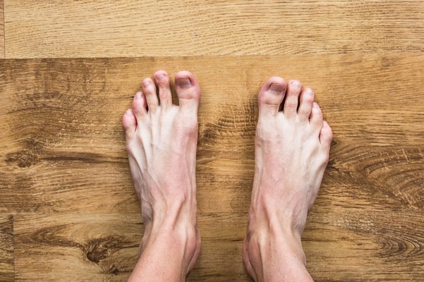 mantenerse descalzo mantenerse descalzo