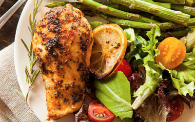 Pollo al limón con romero y verduras