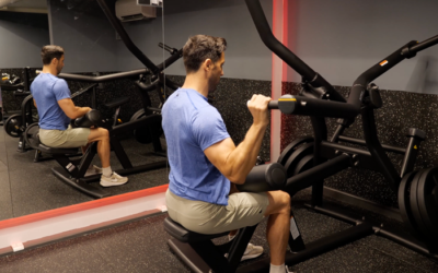 Cómo hacer el jalón al pecho Unilat: buena forma, variaciones y errores comunes